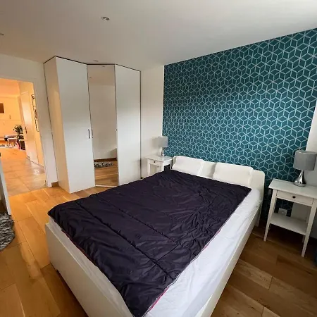 Exceptional With Mountain View Centre Station *