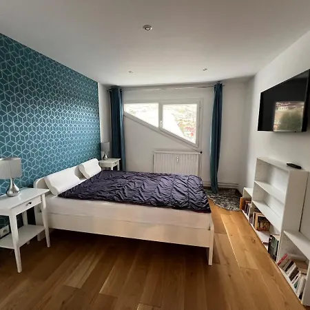 Exceptional With Mountain View Centre Station *