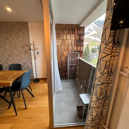 Exceptional With Mountain View Centre Station