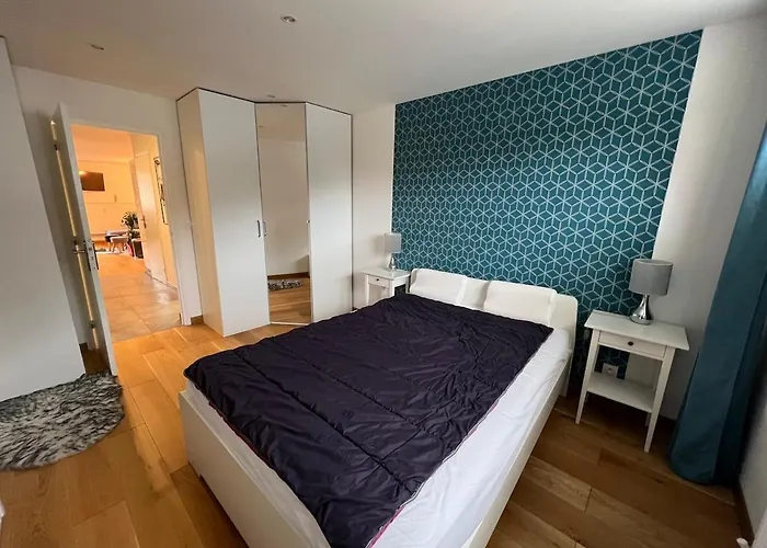 Exceptional With Mountain View Centre Station *