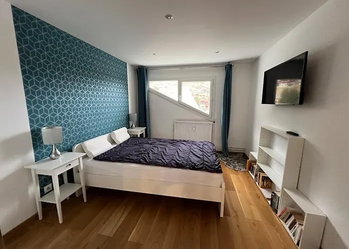 Exceptional With Mountain View Centre Station *